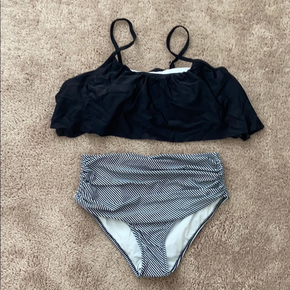 Black bikini